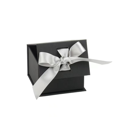 Normallack-mittlere Größen-Geschenk-Verpackungs-Kästen Soem-ODM mit Bowknot
