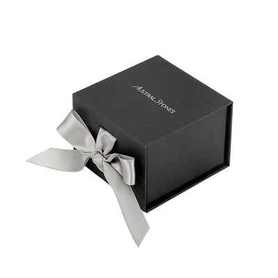 Normallack-mittlere Größen-Geschenk-Verpackungs-Kästen Soem-ODM mit Bowknot