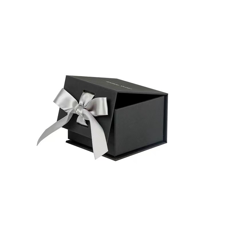Normallack-mittlere Größen-Geschenk-Verpackungs-Kästen Soem-ODM mit Bowknot
